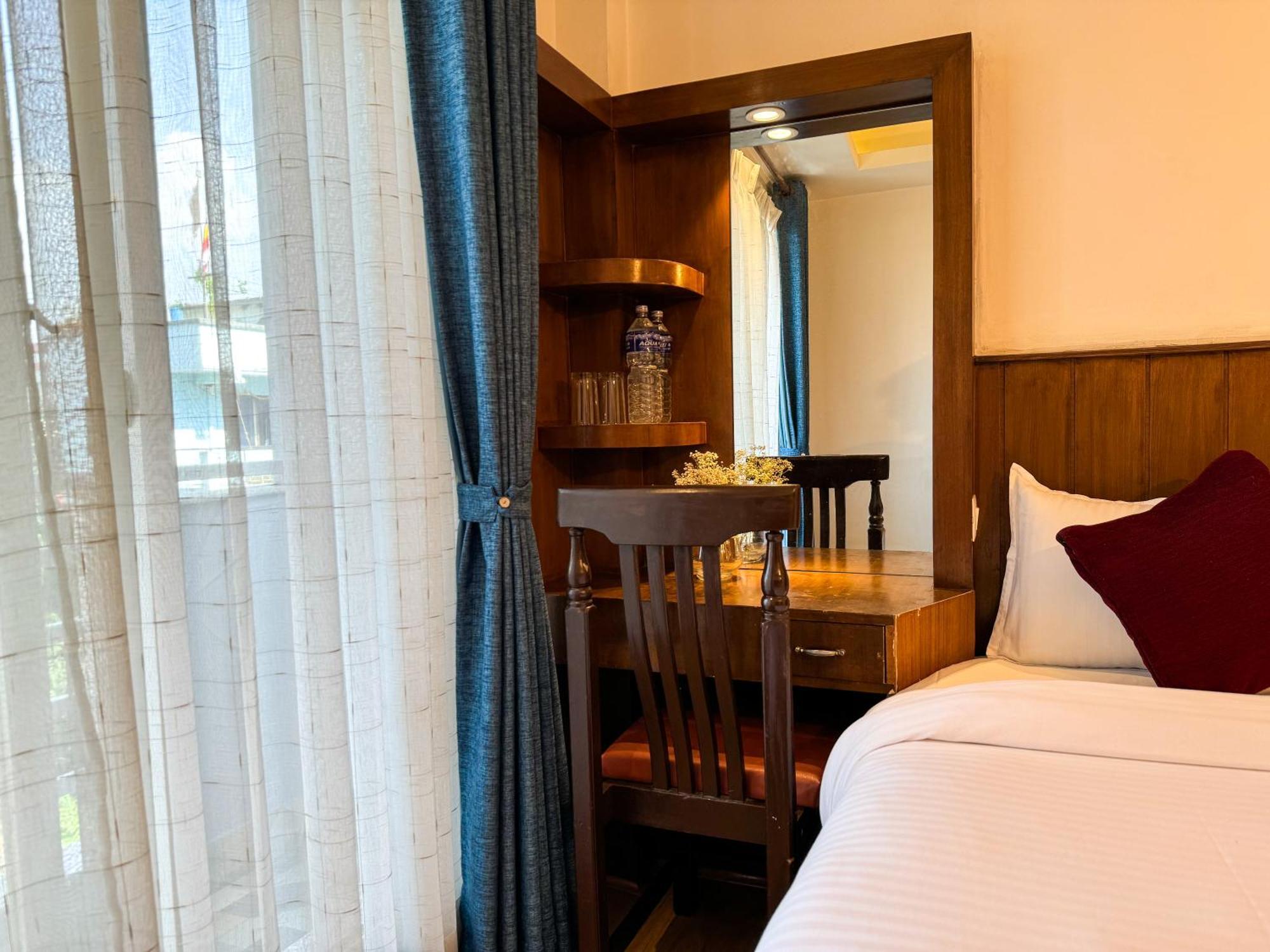 Hotel Abi International Kathmandu Buitenkant foto