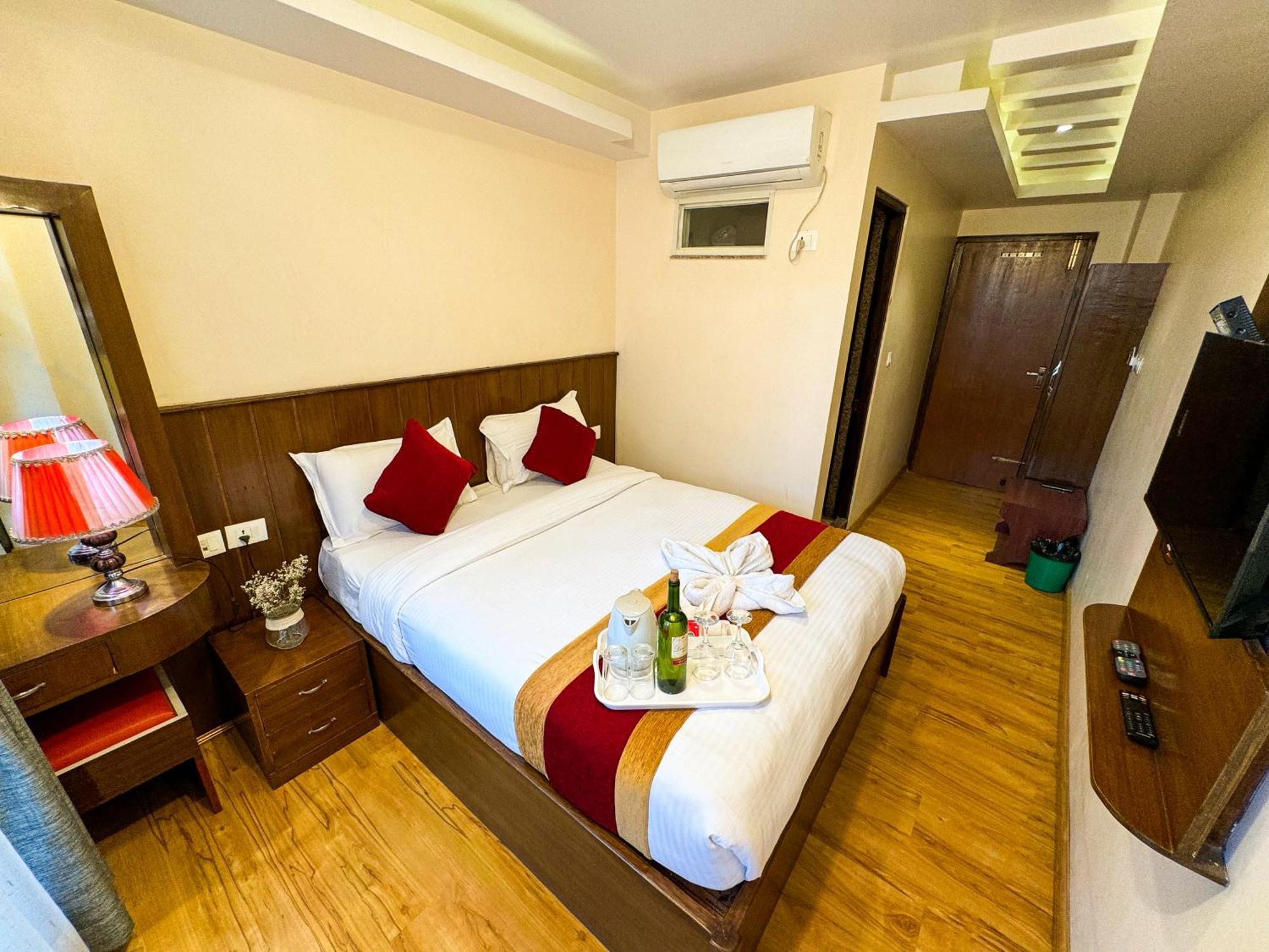 Hotel Abi International Kathmandu Buitenkant foto